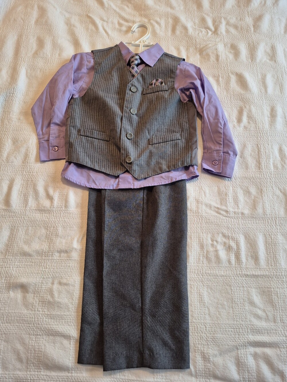 Van Heusen boys size 5 4 piece suit, purple & gray NEW